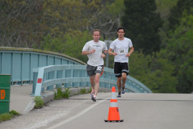 2011 Narrow River Road Race