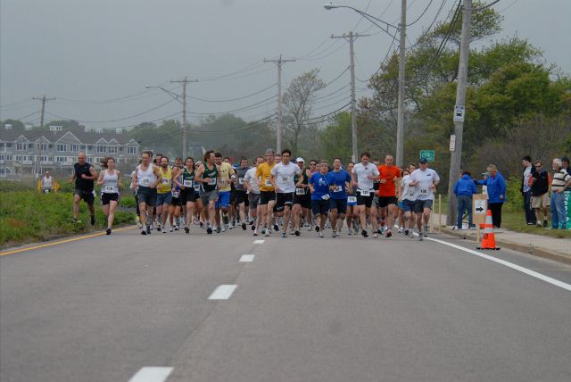 2011 Narrow River Road Race